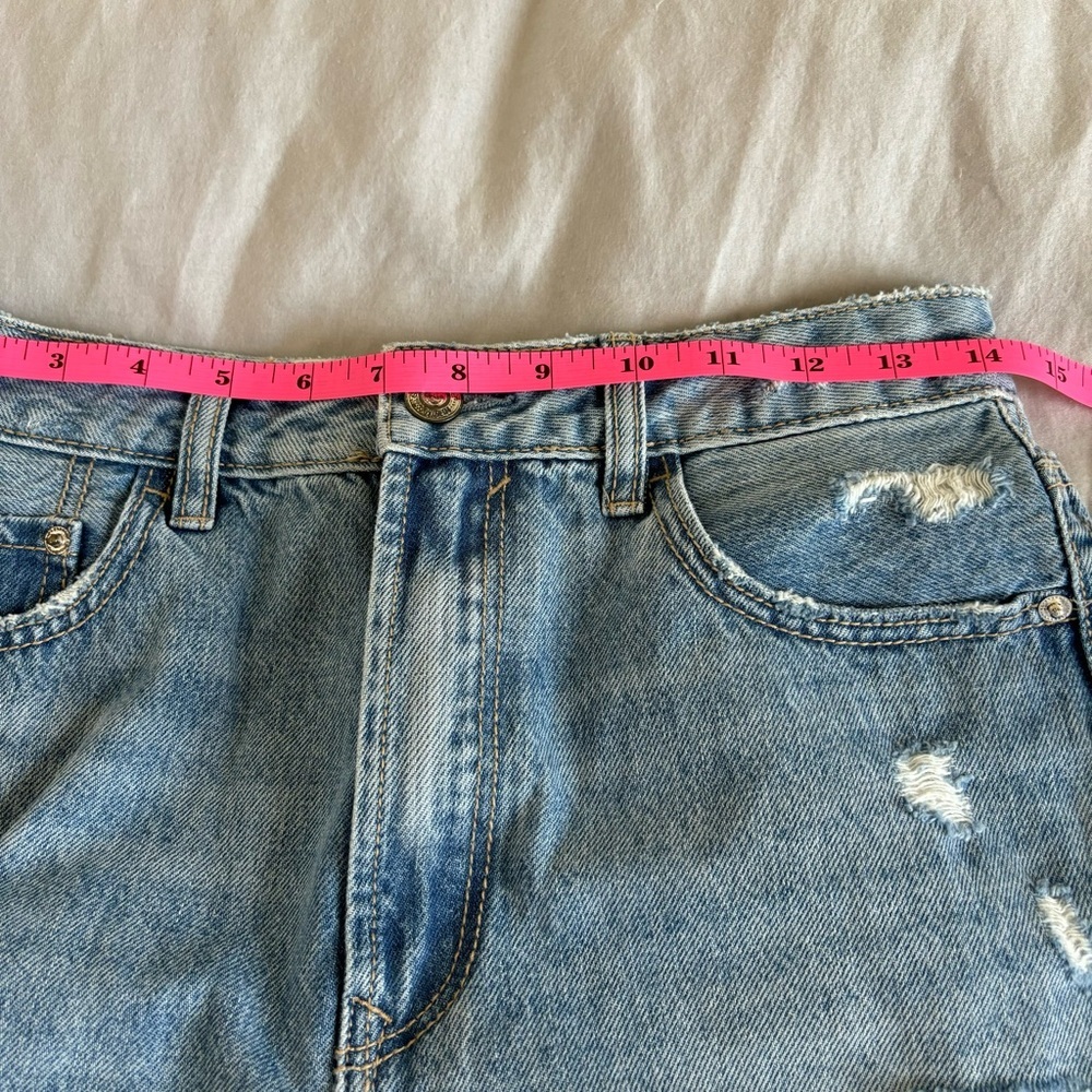 Stradivarius Mom Fit Denim Shorts - size 4 - Picture 7 of 9